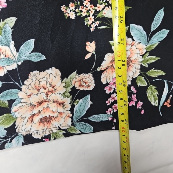 FOREVER21 Women’s Bodycon Dress Round Neck Long Sleeve Black Floral Print Size S - Picture 13 of 16